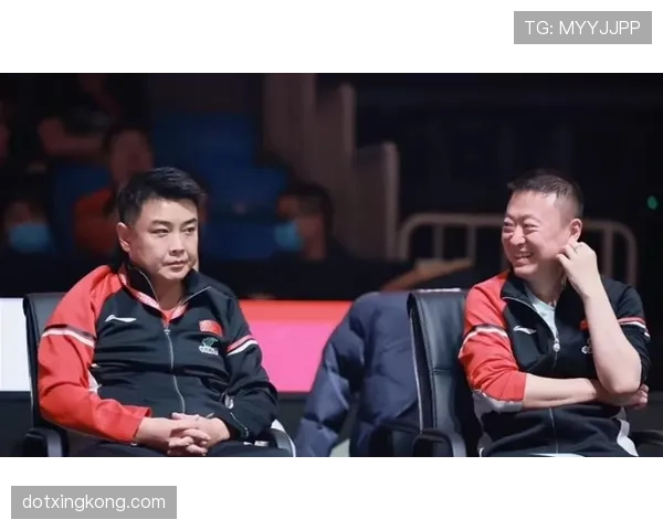 刷到马琳家那张图我懵了——赛场狠角色，下班像来蹭饭的隔壁大叔